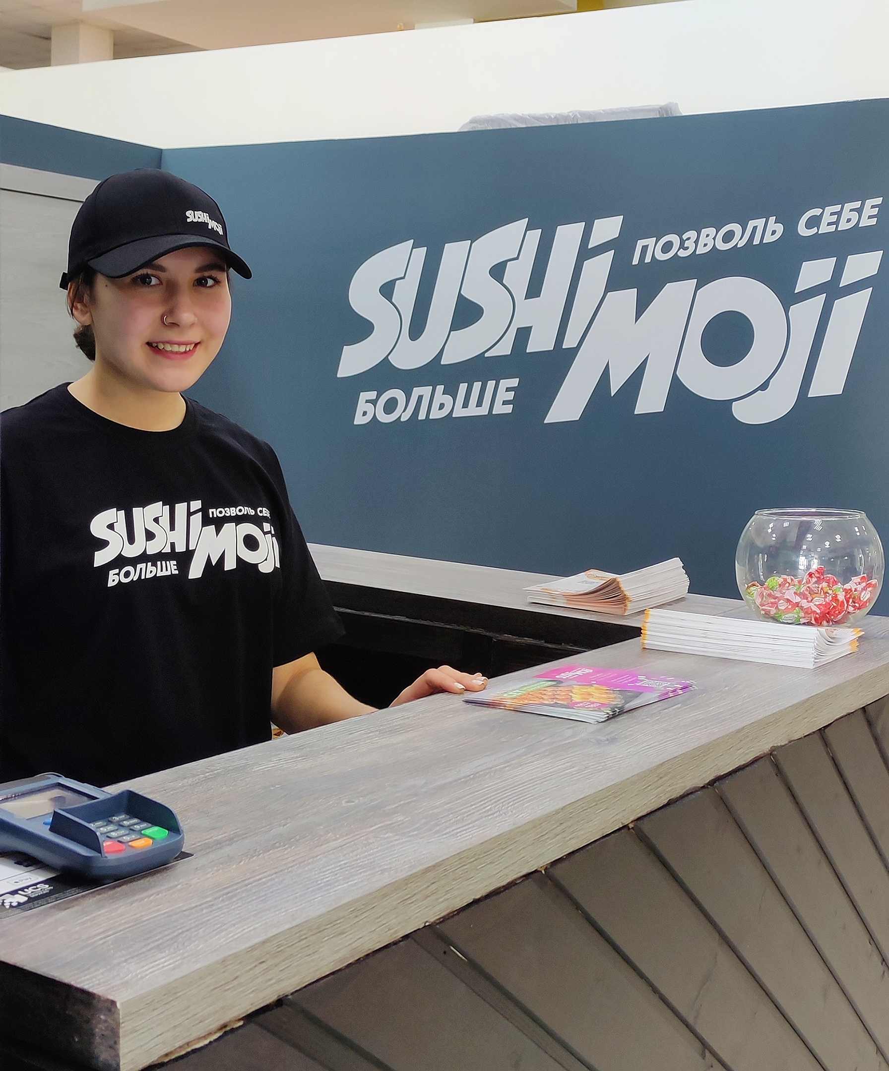  У нас открылся реcторан доставки роллов и пиццы "Sushi moji"